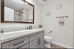 Bathroom vanity cabinet